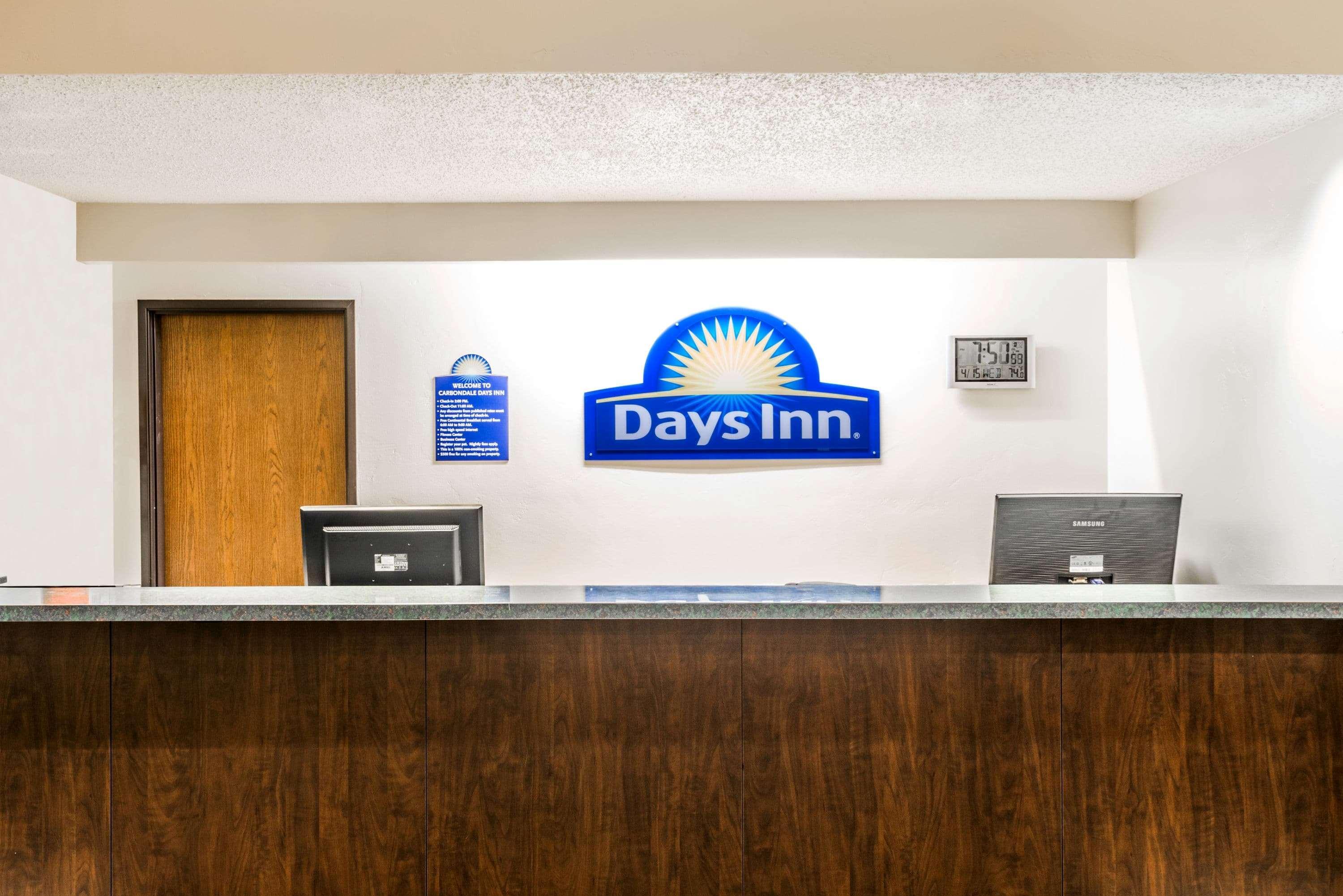 Days Inn By Wyndham Carbondale Dış mekan fotoğraf