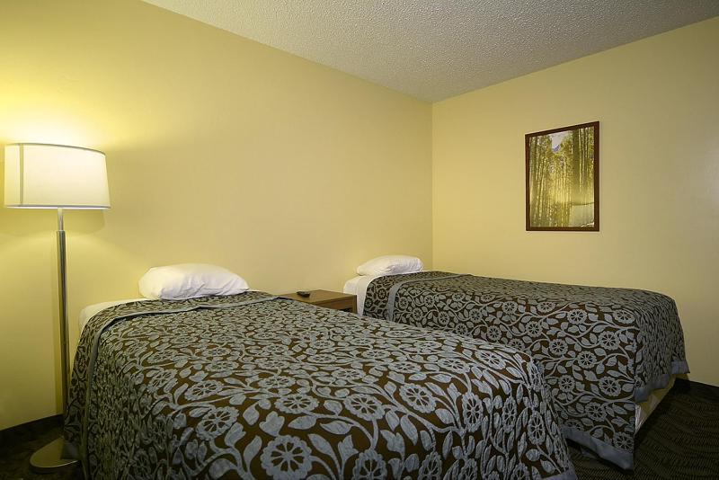 Days Inn By Wyndham Carbondale Oda fotoğraf