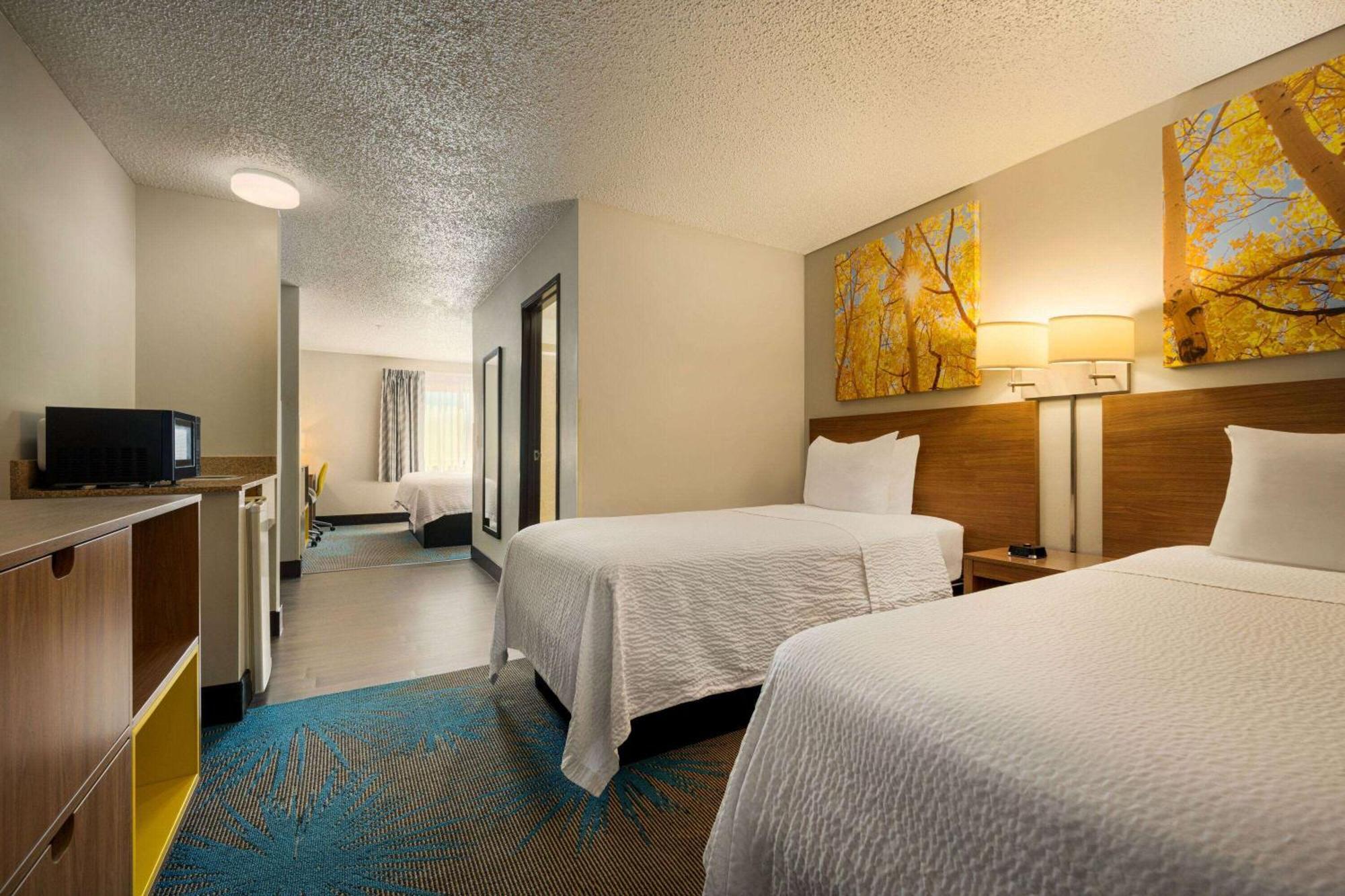 Days Inn By Wyndham Carbondale Dış mekan fotoğraf