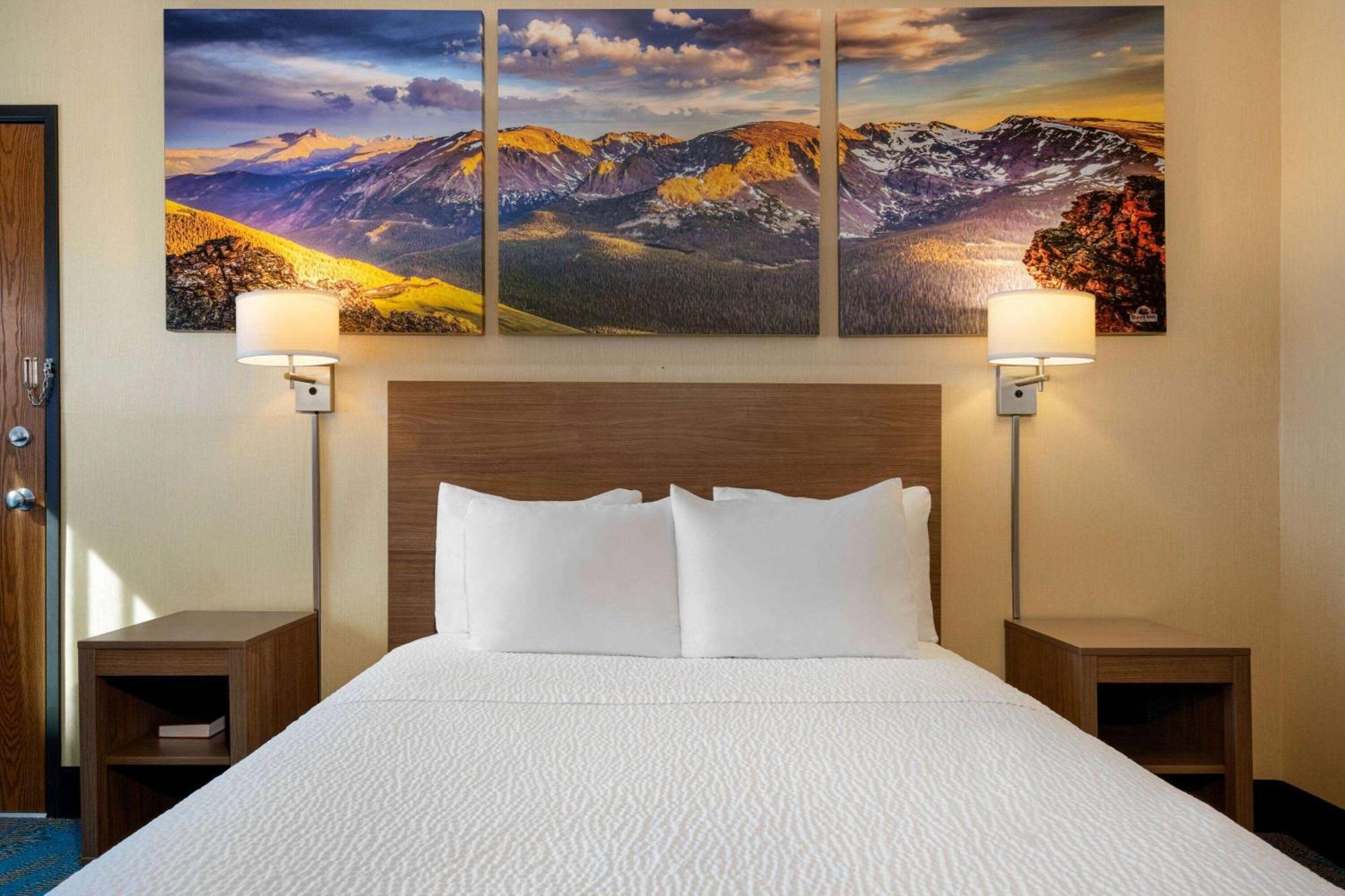 Days Inn By Wyndham Carbondale Dış mekan fotoğraf