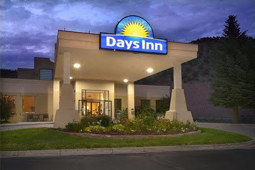 Days Inn By Wyndham Carbondale Dış mekan fotoğraf